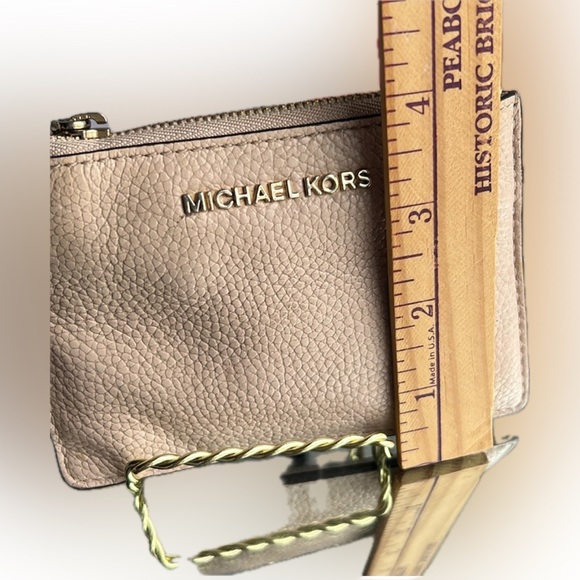 EUC Michael kors blush pink leather ID coin wristlet - Picture 10 of 10